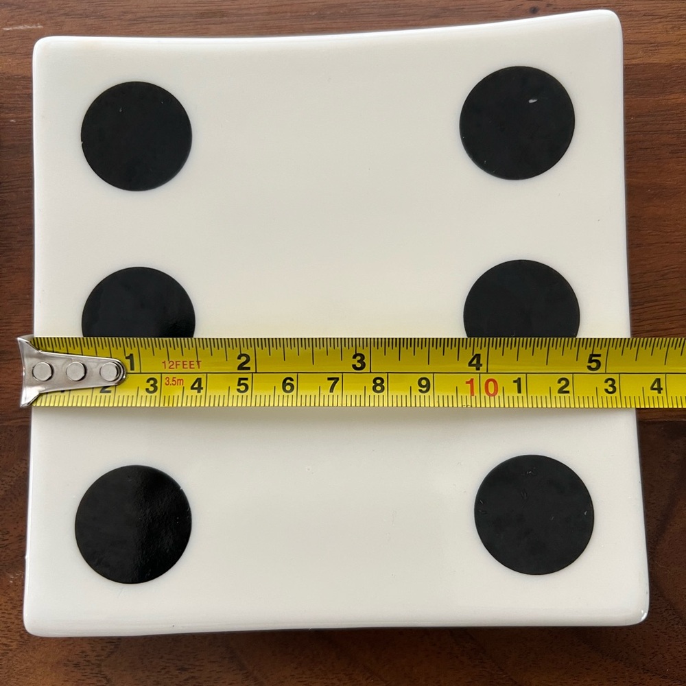 Set of Four Dice Design Square Plates - Picture 4 of 5